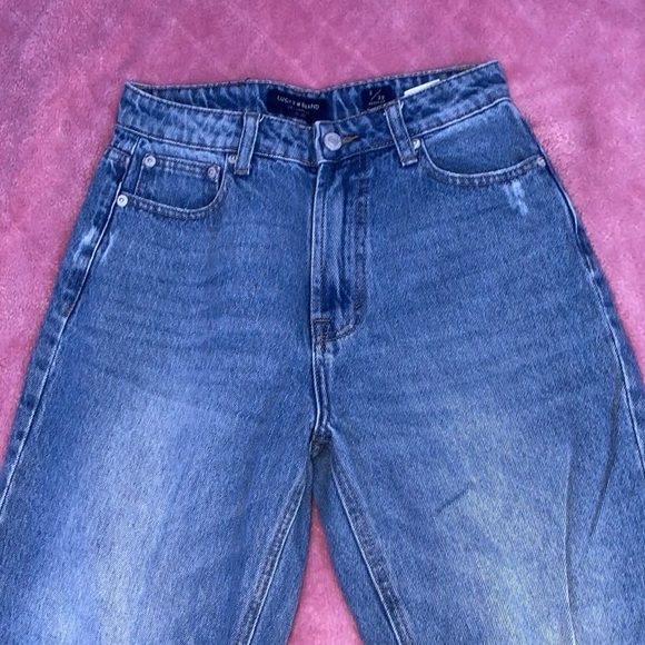 Lucky Brand 🍀 Mom Jeans 2/26 - Picture 4 of 6